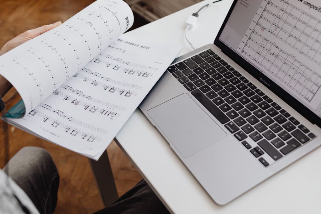 PDF-Editor kaufen oder abonnieren: Welche Variante ist langfristig günstiger?